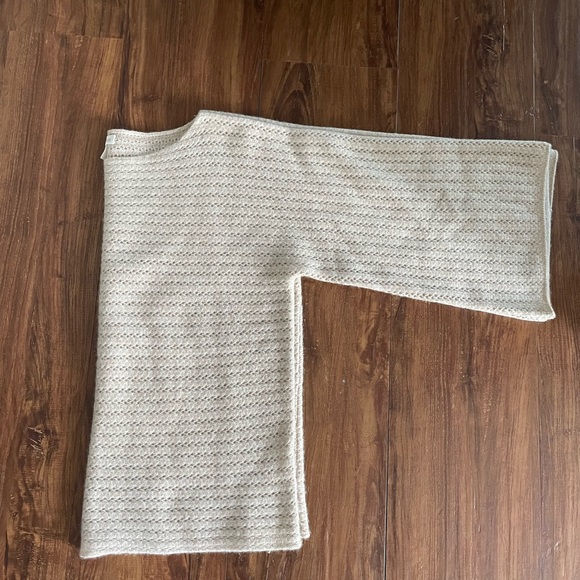 Garnet Hill Cashmere Sweater - Picture 4 of 6